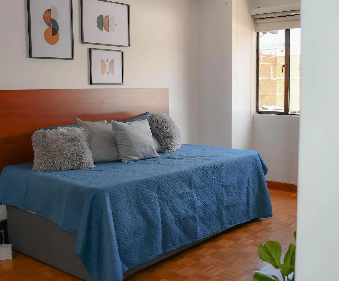 アパート メデジンApartamento En Laureles En Zona Rosaアパートメント