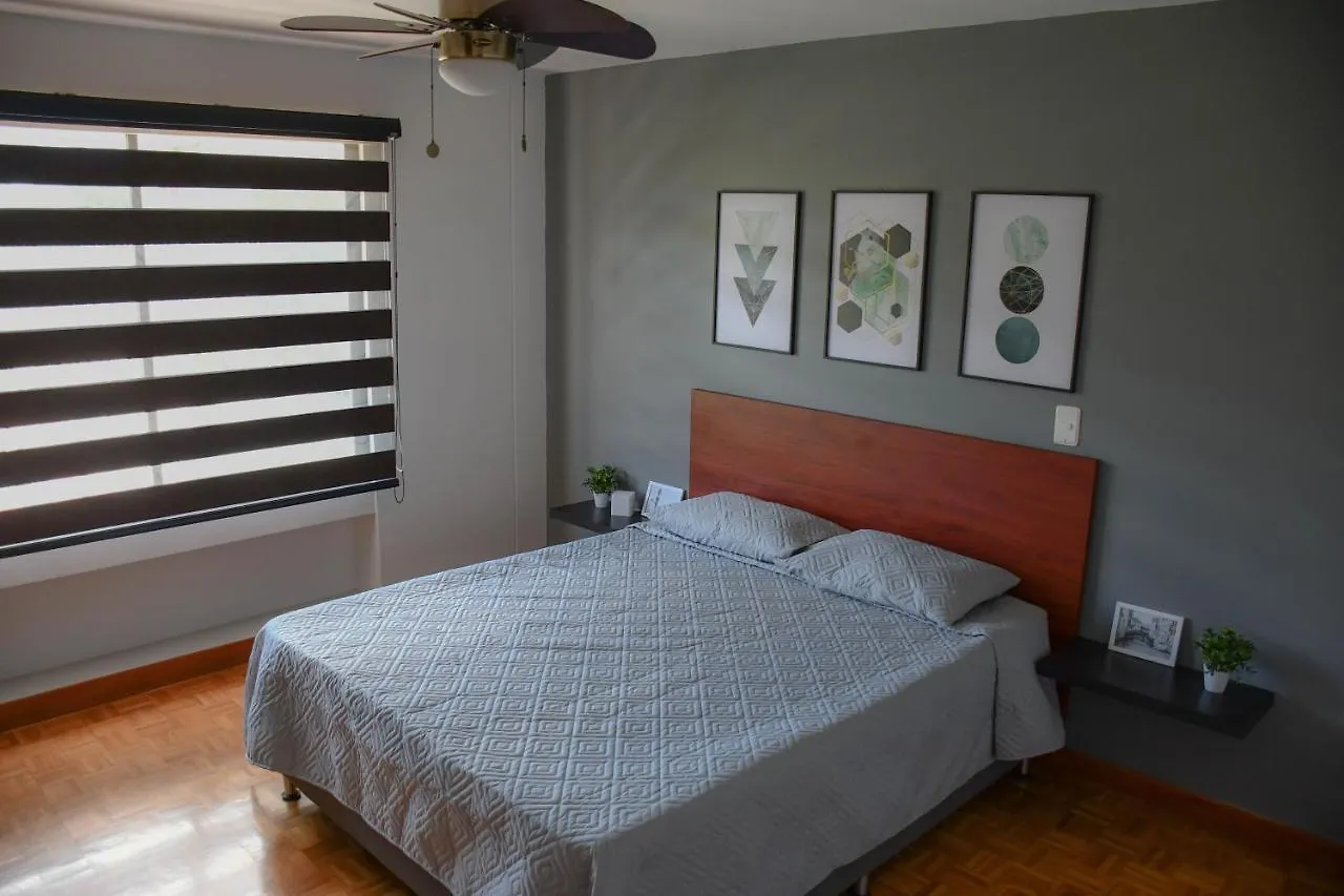 メデジンApartamento En Laureles En Zona Rosaアパートメント コロンビア