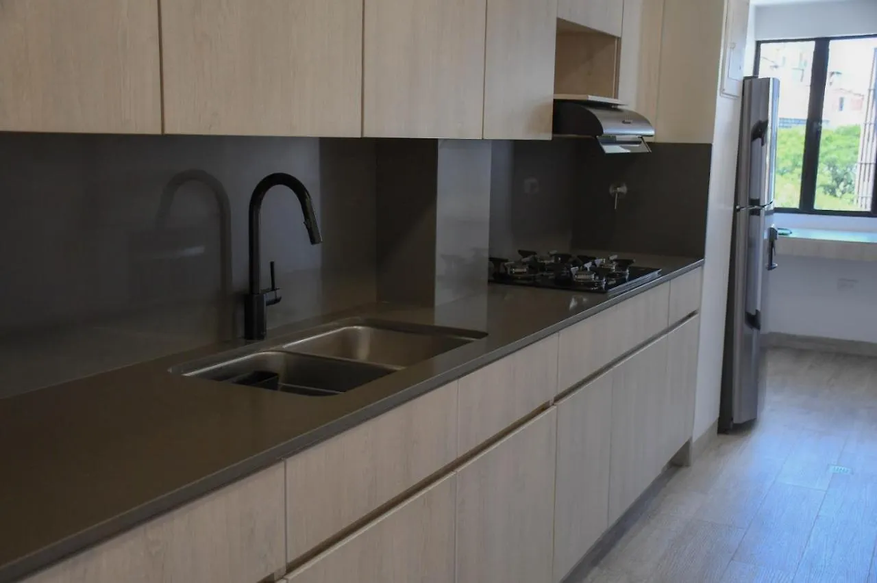 アパート メデジンApartamento En Laureles En Zona Rosaアパートメント コロンビア